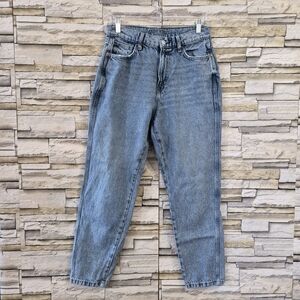 ​Arizona Highest Rise Mom Jeans Size 9 Junior (29" Waist) Light Wash Denim